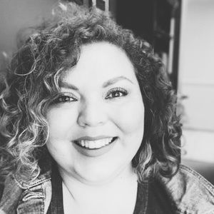 Meet your Posher, Alicia